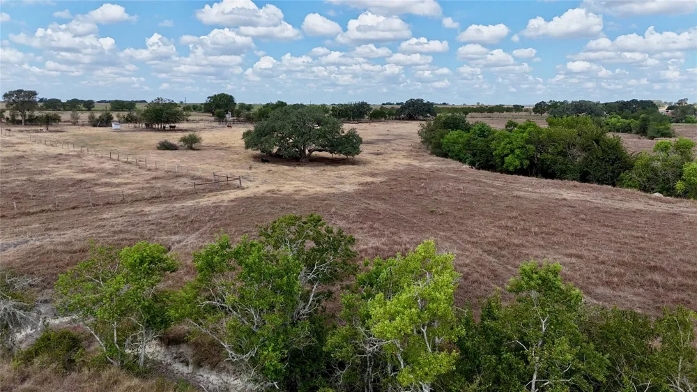 3 County Road 366 Shiner, TX 77984
