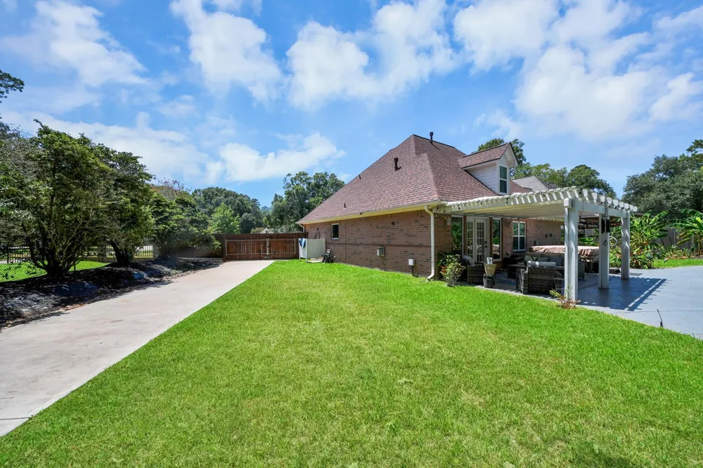 910 Apollo Street New Caney, TX 77357