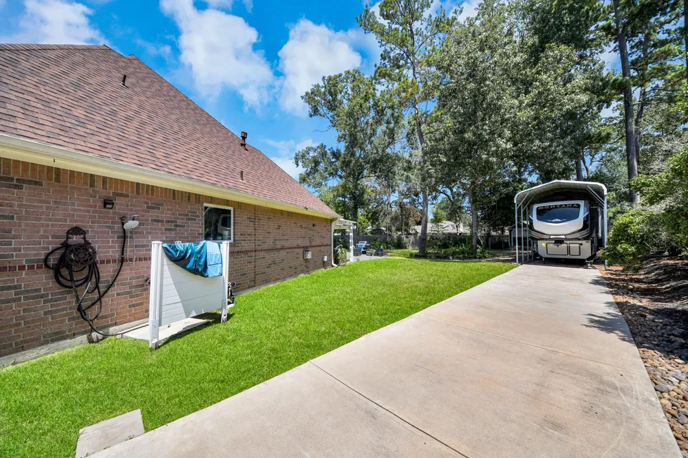 910 Apollo Street New Caney, TX 77357
