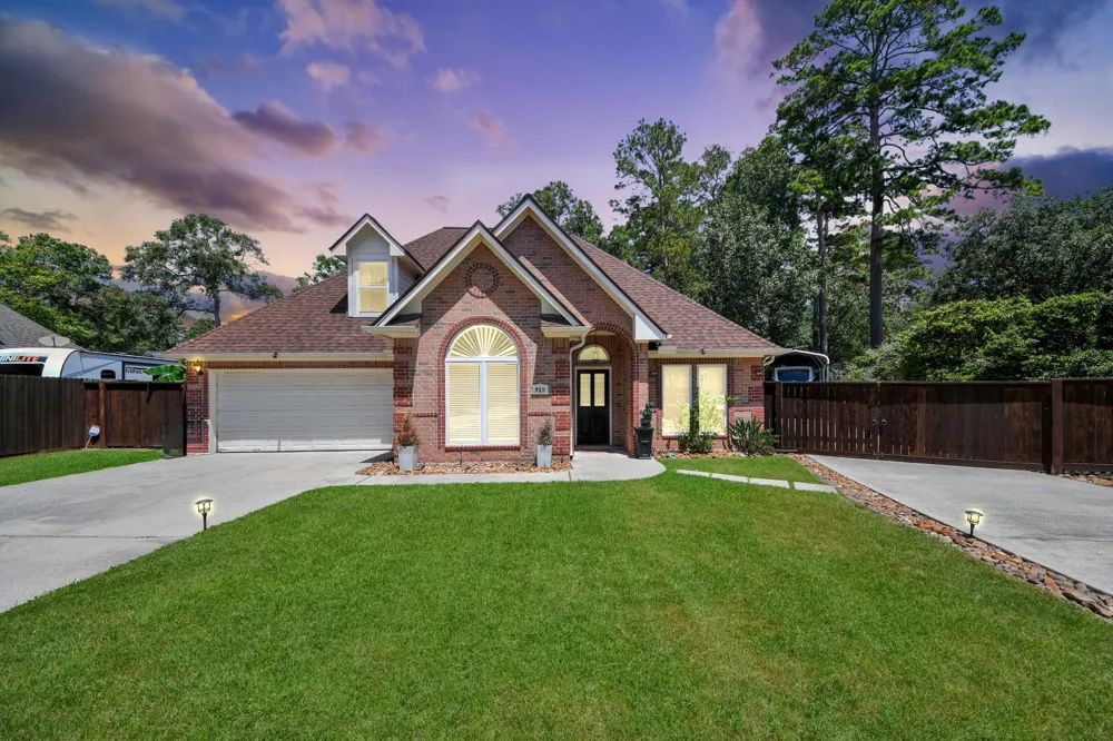 910 Apollo Street New Caney, TX 77357