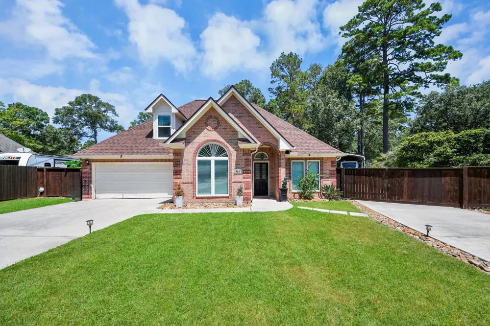 910 Apollo Street New Caney, TX 77357