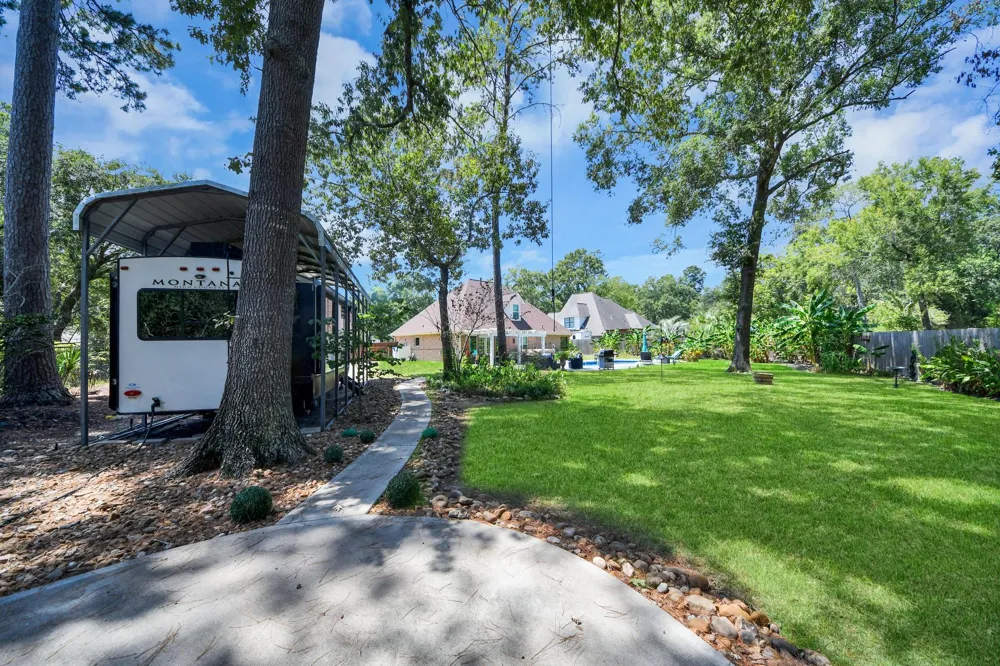 910 Apollo Street New Caney, TX 77357