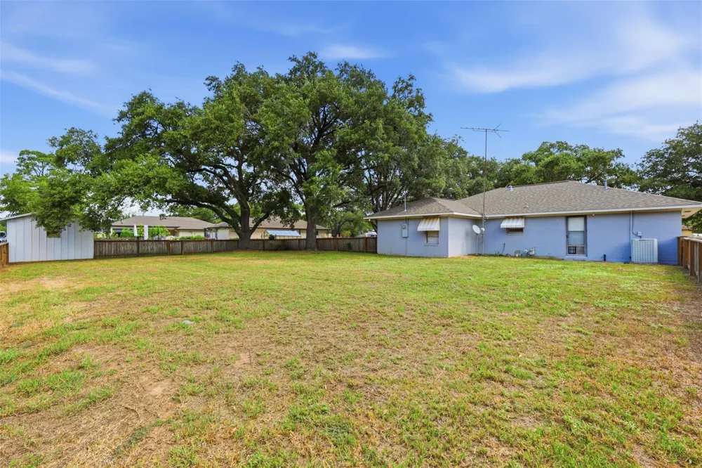 1845 7th Street Hempstead, TX 77445