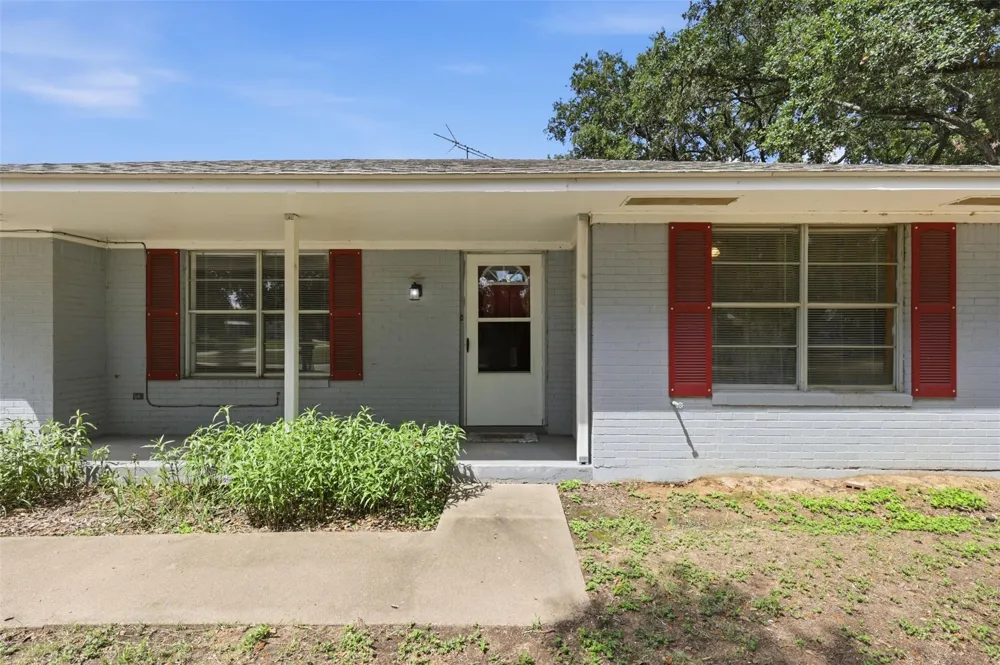 1845 7th Street Hempstead, TX 77445