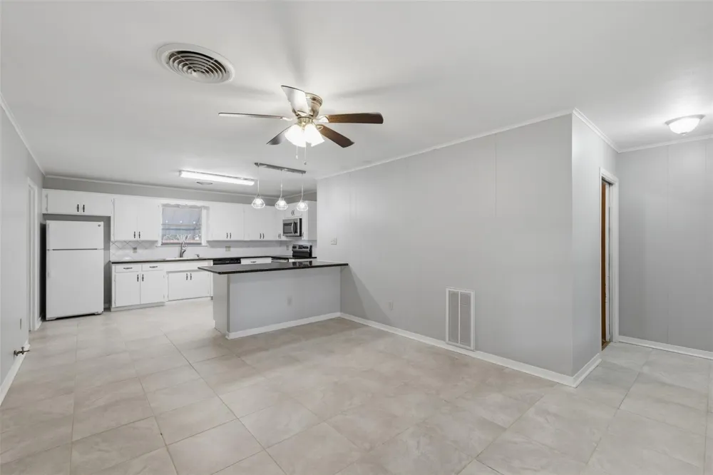 1845 7th Street Hempstead, TX 77445