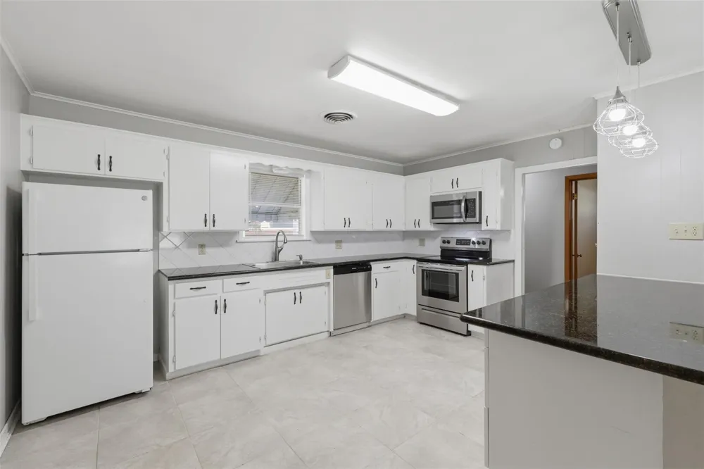 1845 7th Street Hempstead, TX 77445