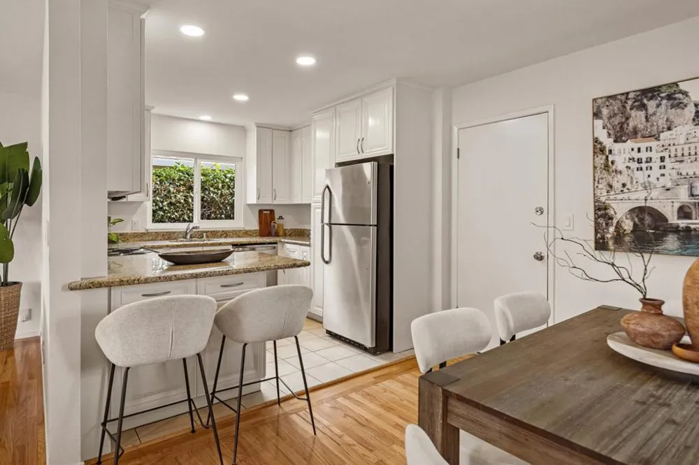 1095 W Mc Kinley Avenue Sunnyvale, CA 94086