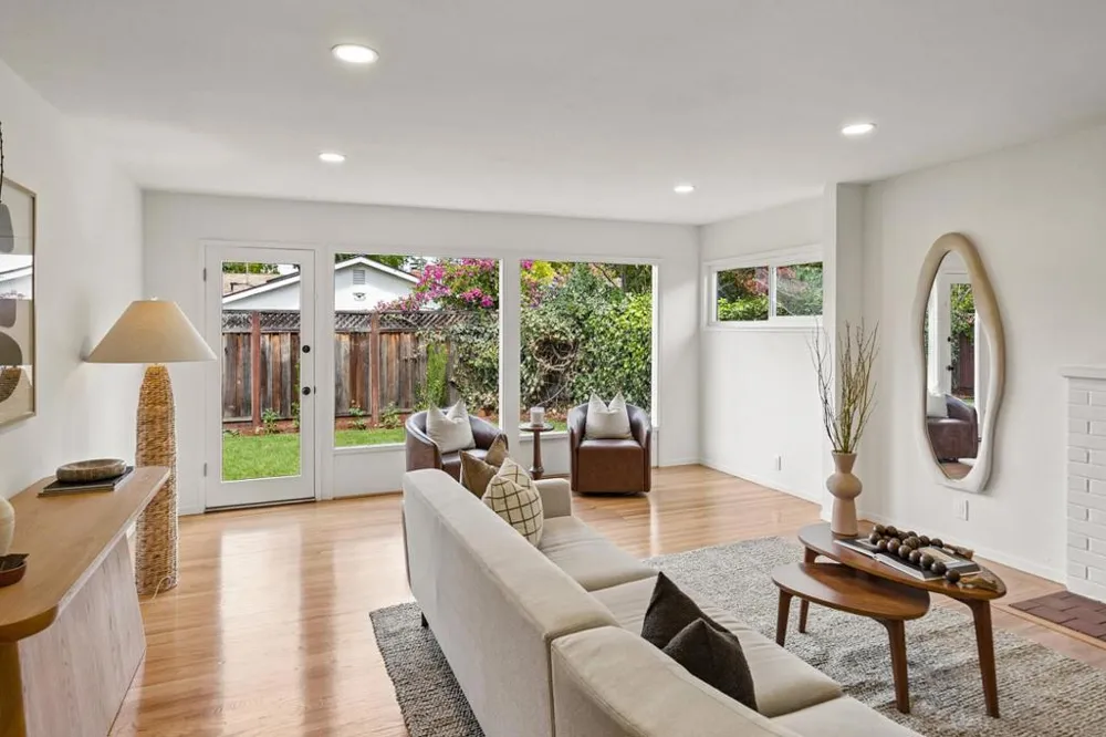 1095 W Mc Kinley Avenue Sunnyvale, CA 94086