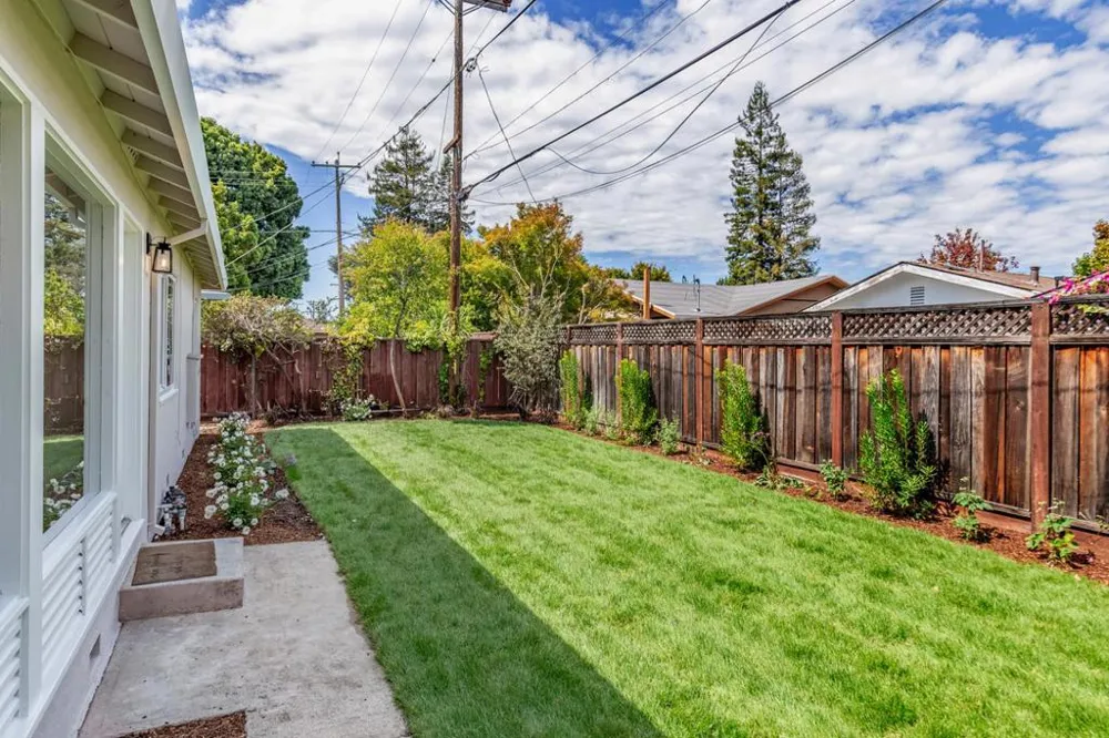 1095 W Mc Kinley Avenue Sunnyvale, CA 94086