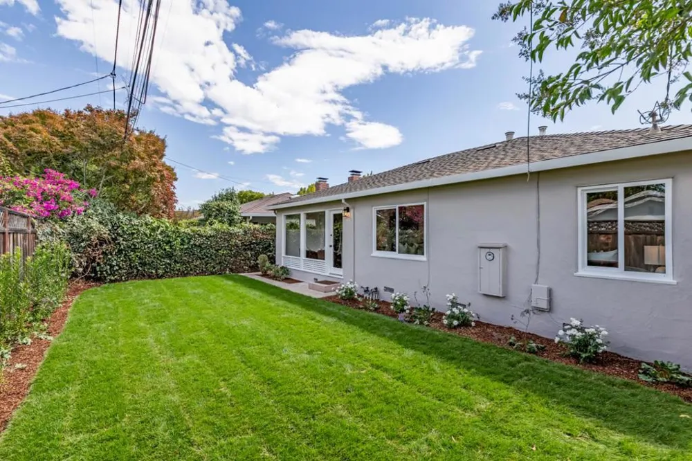 1095 W Mc Kinley Avenue Sunnyvale, CA 94086