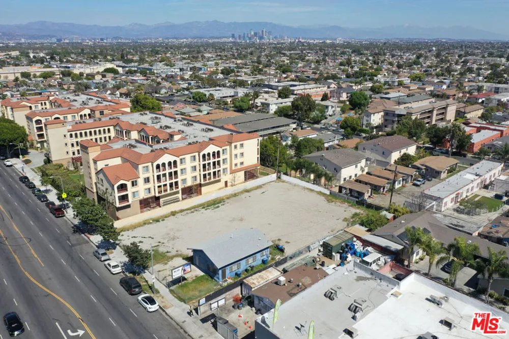 6200 Crenshaw Boulevard Los Angeles, CA 90043