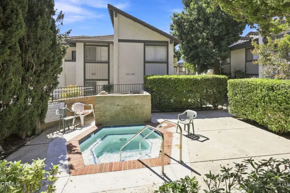 1348 E Hillcrest Drive #53 Thousand Oaks, CA 91362