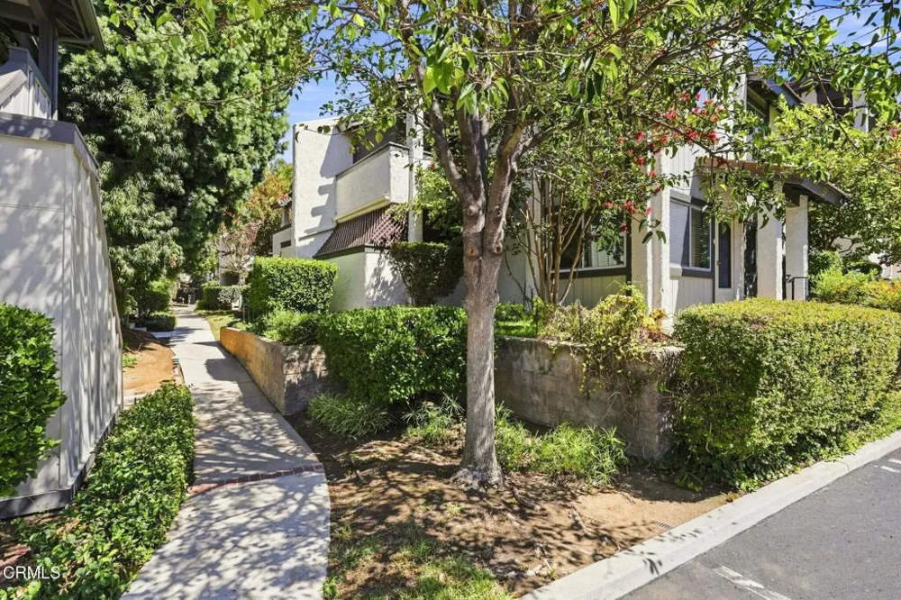 1348 E Hillcrest Drive #53 Thousand Oaks, CA 91362