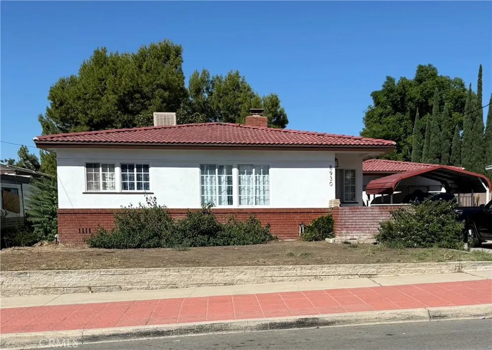 8930 Boxwood Avenue Fontana, CA 92335
