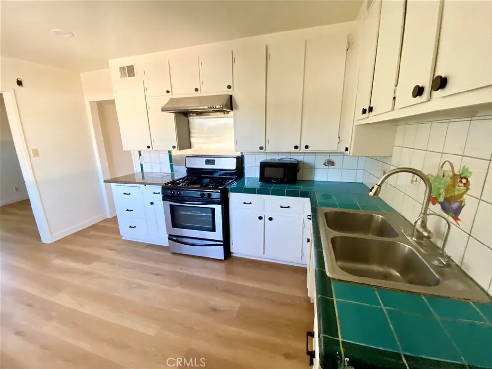 875 Garsden Covina, CA 91724
