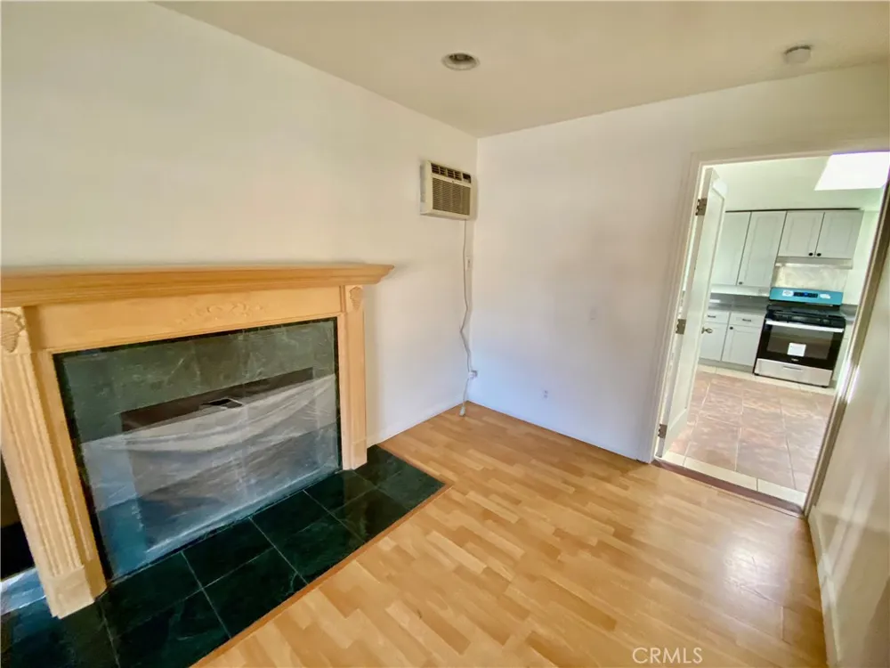 875 Garsden Covina, CA 91724