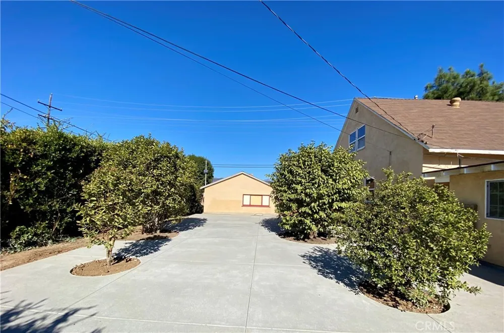 875 Garsden Covina, CA 91724