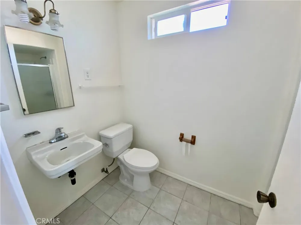 875 Garsden Covina, CA 91724