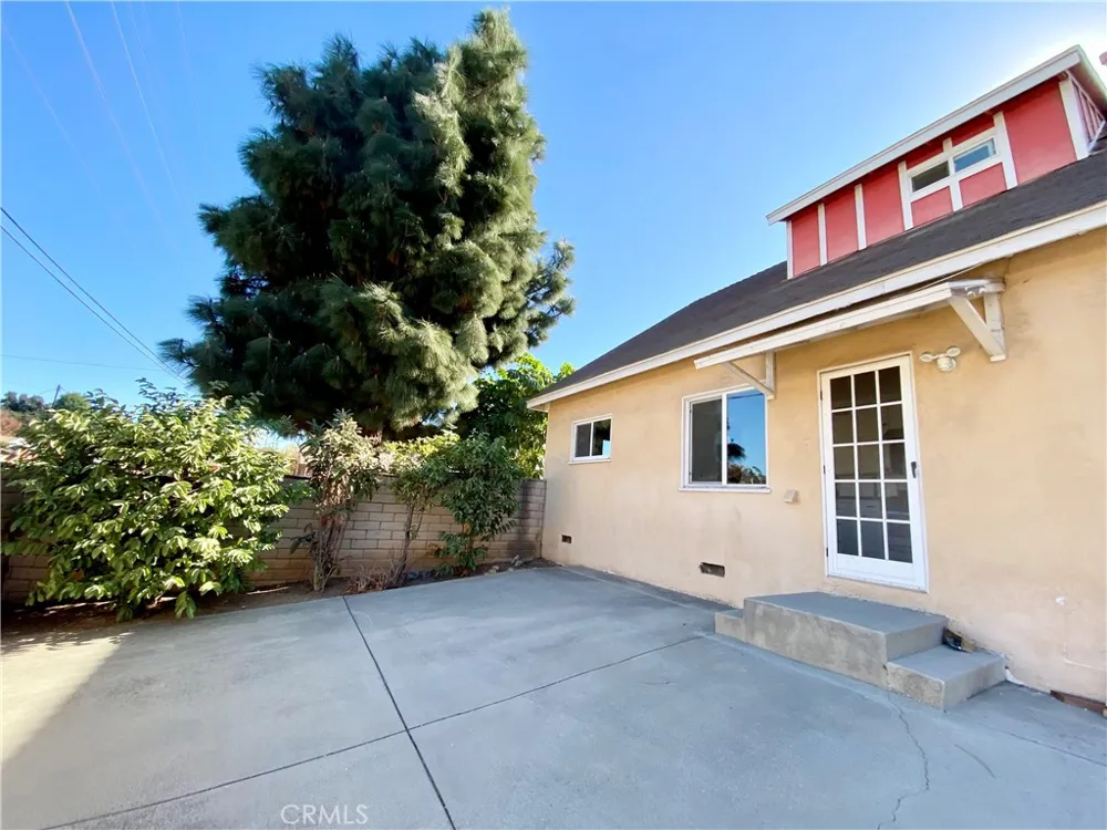 875 Garsden Covina, CA 91724