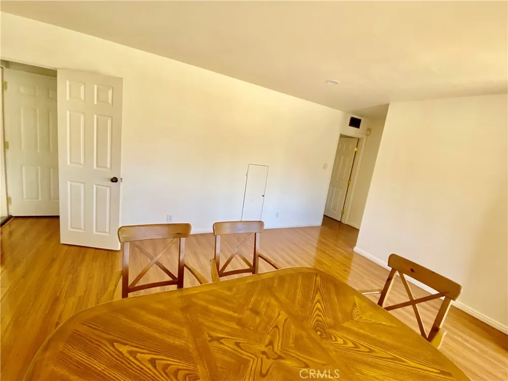 875 Garsden Covina, CA 91724