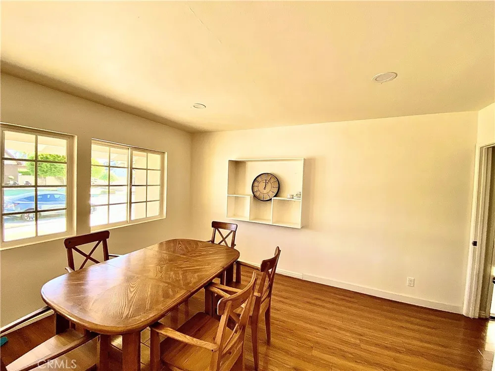 875 Garsden Covina, CA 91724