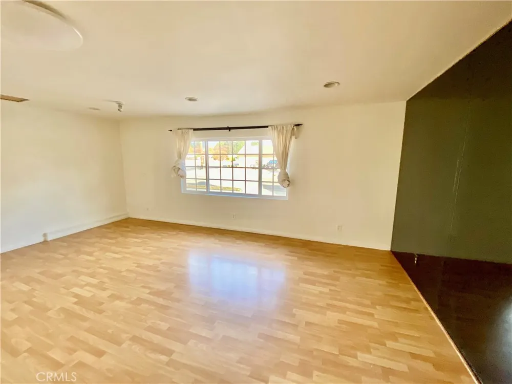 875 Garsden Covina, CA 91724