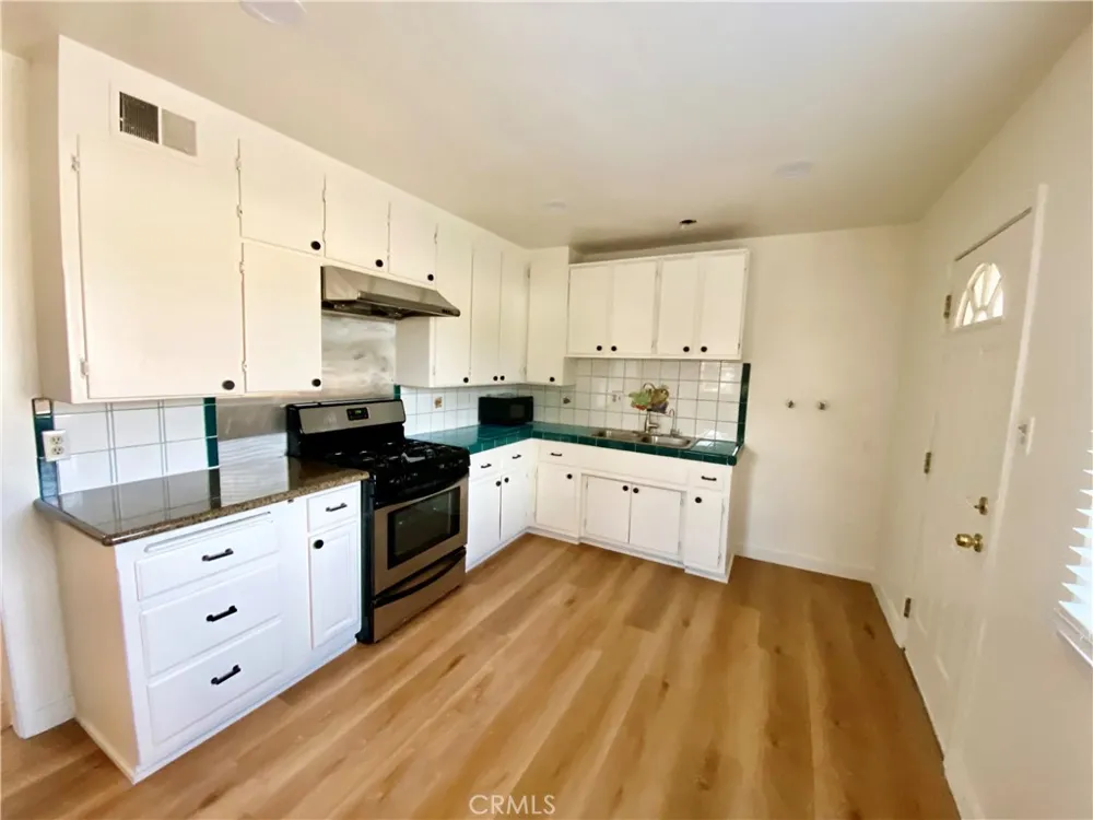 875 Garsden Covina, CA 91724