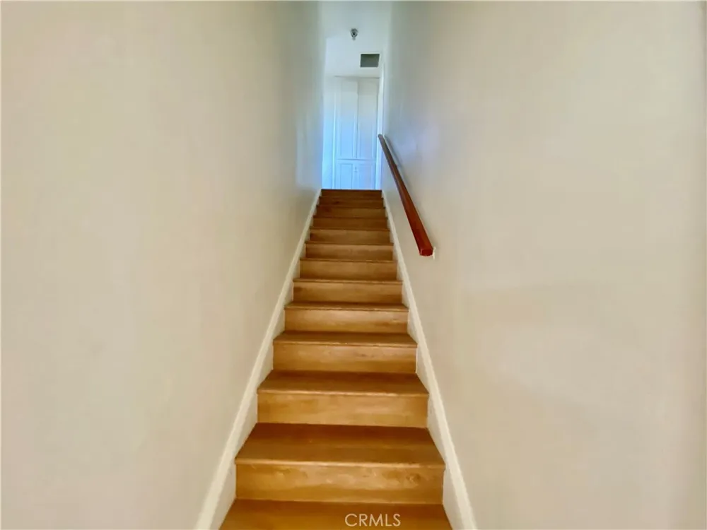 875 Garsden Covina, CA 91724