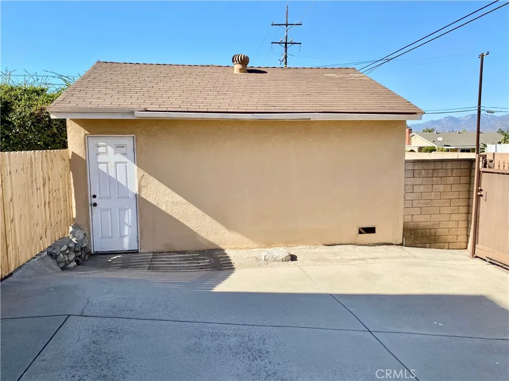 875 Garsden Covina, CA 91724