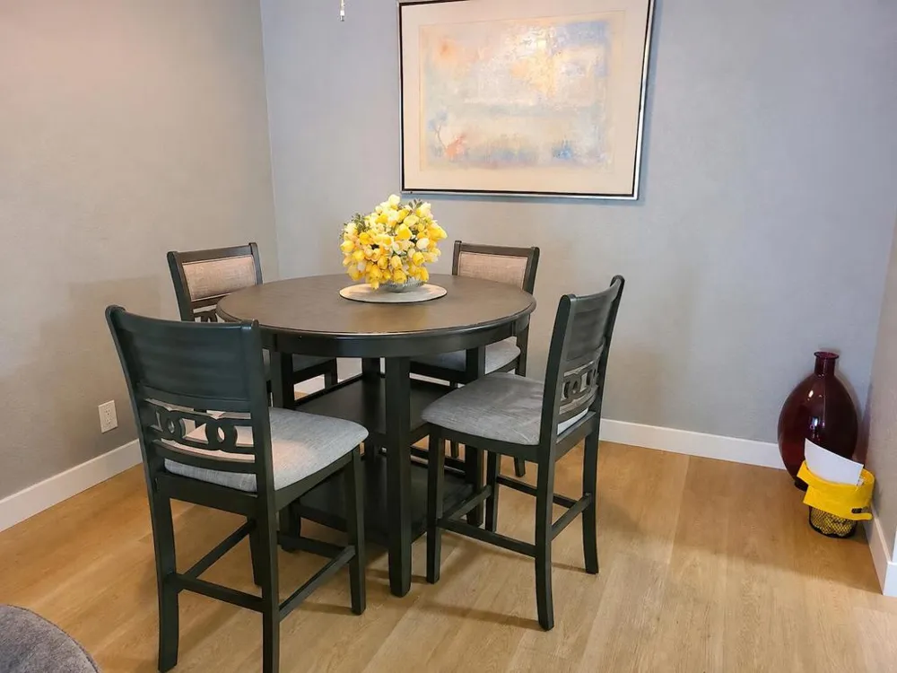 2857 Los Felices Road #107 Palm Springs, CA 92262
