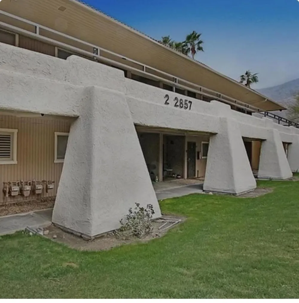 2857 Los Felices Road #107 Palm Springs, CA 92262