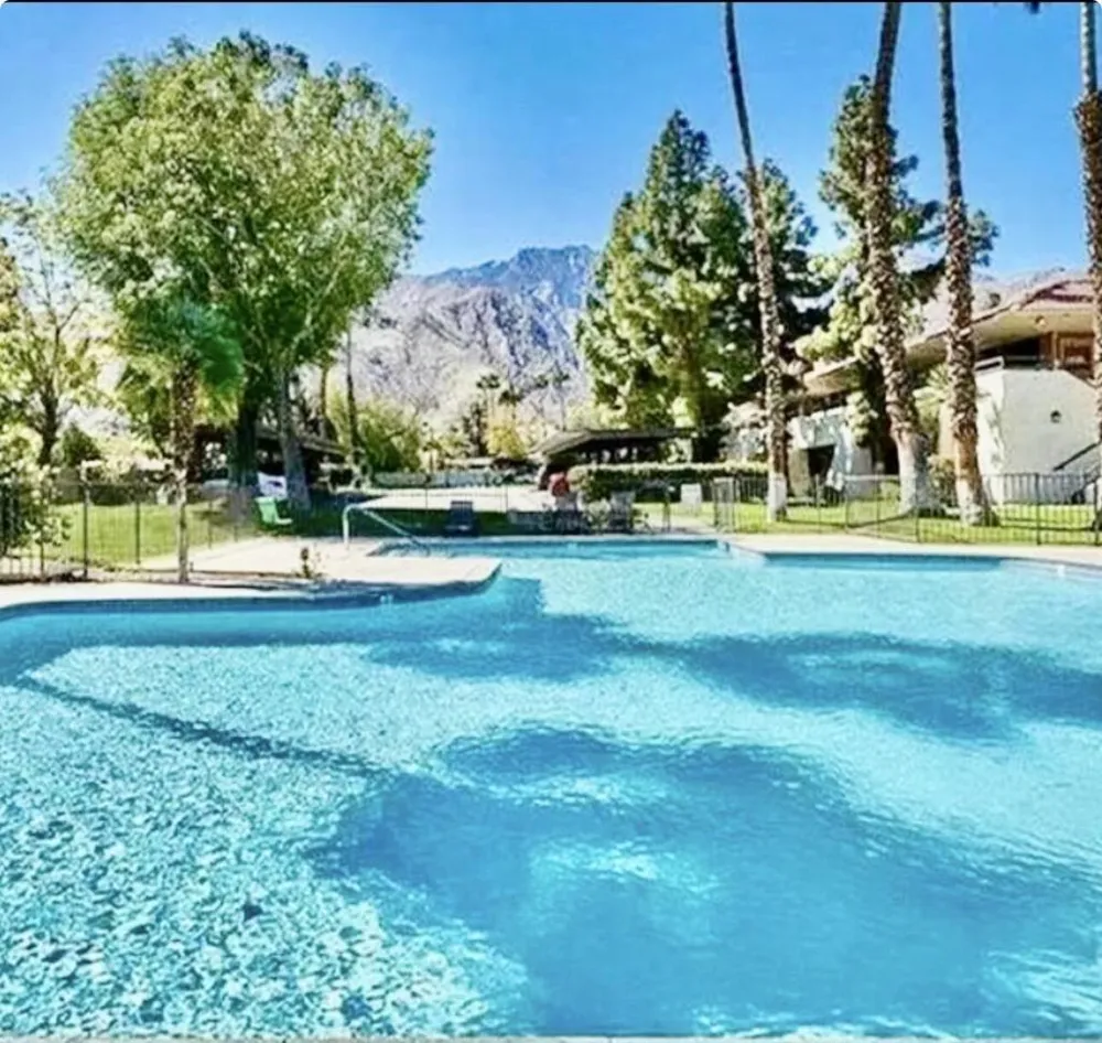 2857 Los Felices Road #107 Palm Springs, CA 92262