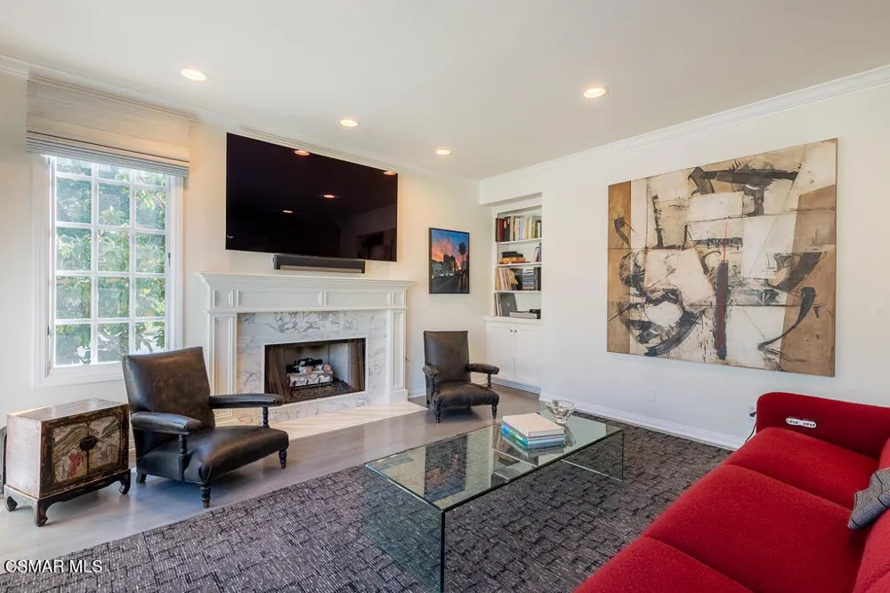 2491 Swanfield Court Thousand Oaks, CA 91361