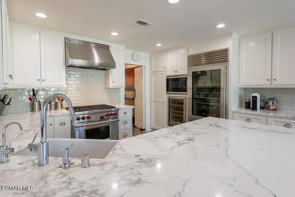 2491 Swanfield Court Thousand Oaks, CA 91361