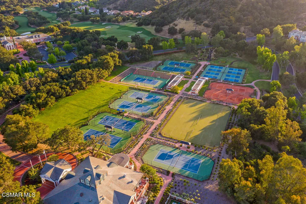 2491 Swanfield Court Thousand Oaks, CA 91361