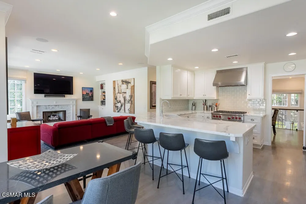 2491 Swanfield Court Thousand Oaks, CA 91361