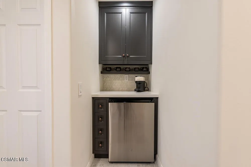 2491 Swanfield Court Thousand Oaks, CA 91361