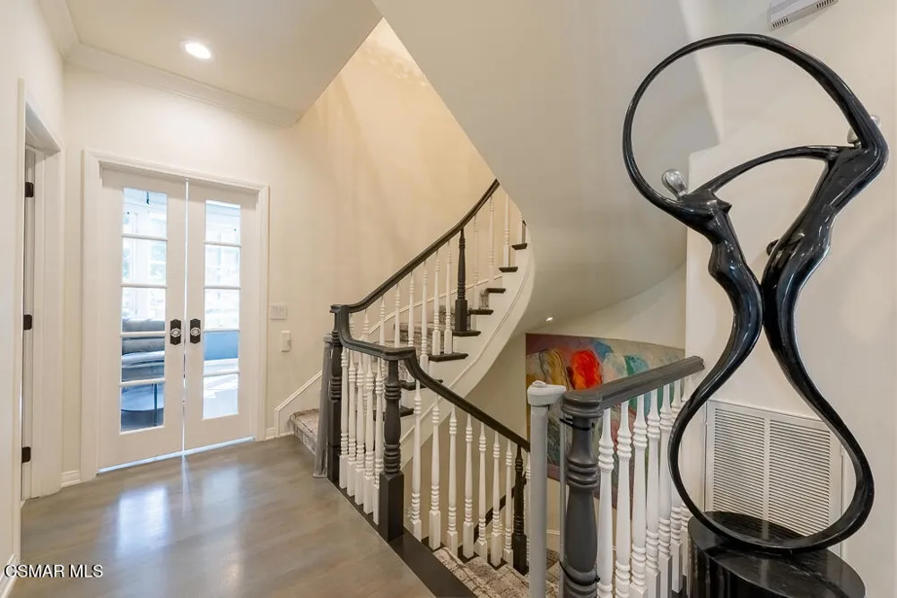 2491 Swanfield Court Thousand Oaks, CA 91361