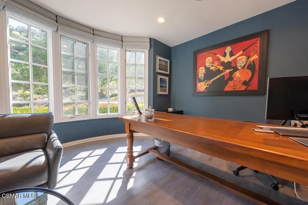 2491 Swanfield Court Thousand Oaks, CA 91361