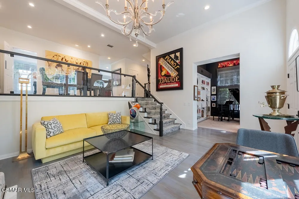 2491 Swanfield Court Thousand Oaks, CA 91361