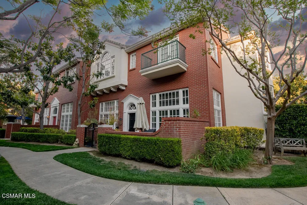 2491 Swanfield Court Thousand Oaks, CA 91361