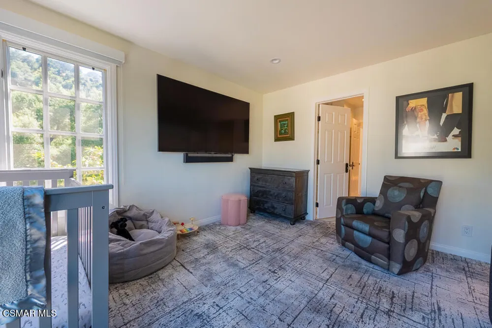 2491 Swanfield Court Thousand Oaks, CA 91361