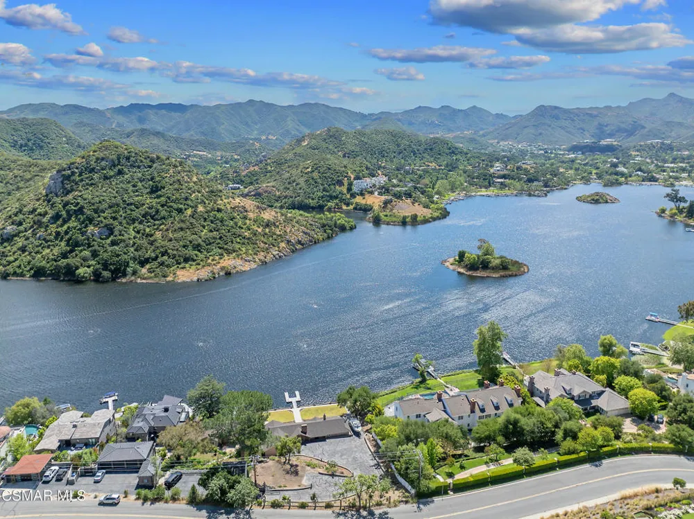 800 Lake Sherwood Drive Lake Sherwood, CA 91361