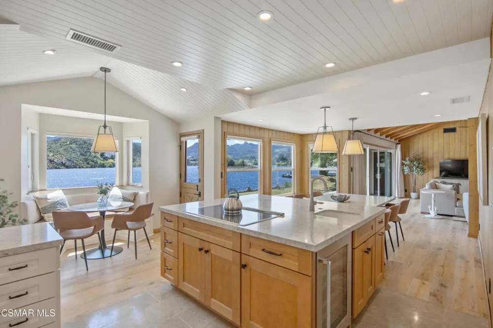 800 Lake Sherwood Drive Lake Sherwood, CA 91361