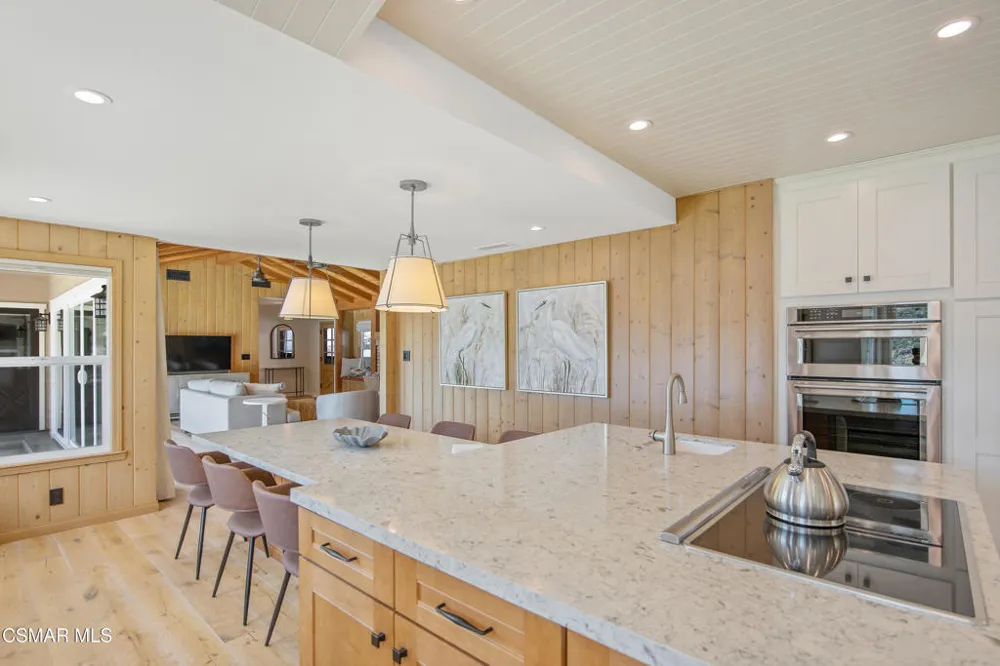 800 Lake Sherwood Drive Lake Sherwood, CA 91361