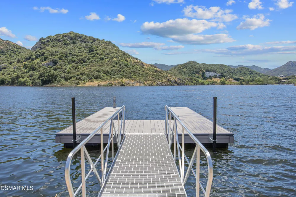 800 Lake Sherwood Drive Lake Sherwood, CA 91361