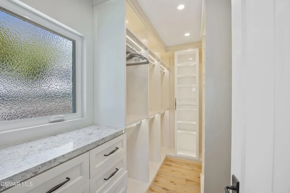 800 Lake Sherwood Drive Lake Sherwood, CA 91361