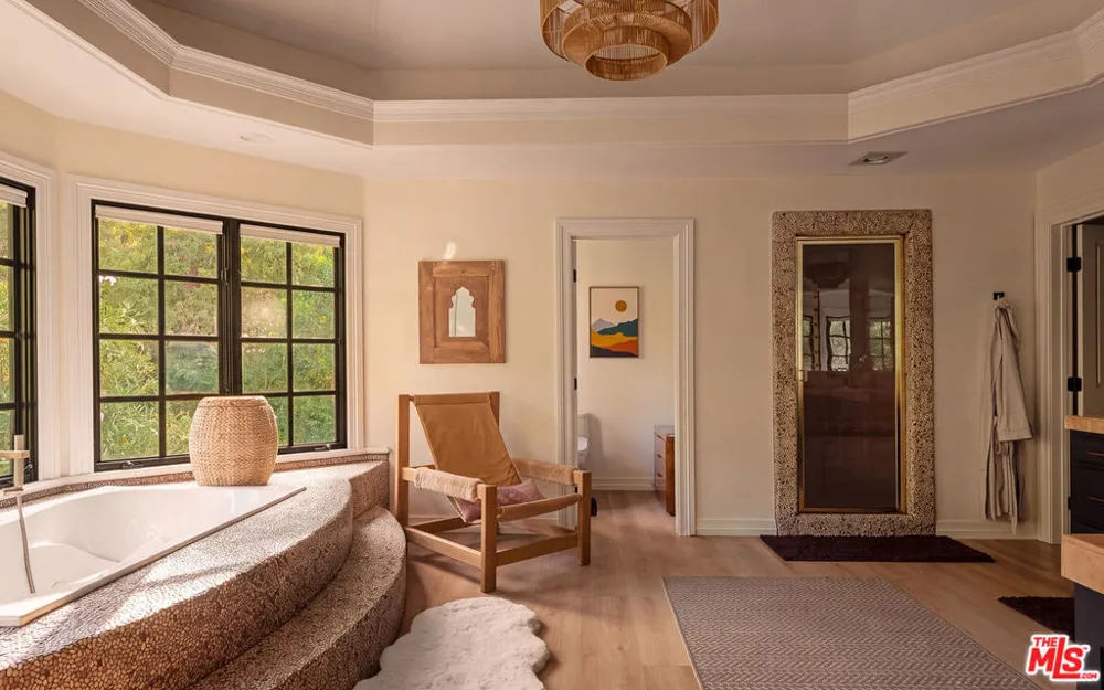 29270 Wagon Road Agoura, CA 91301