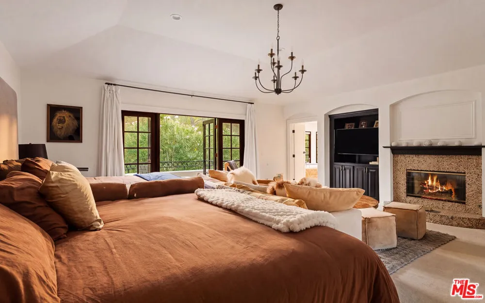 29270 Wagon Road Agoura, CA 91301