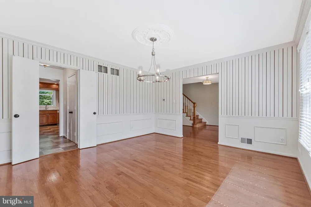 7730 FALSTAFF ROAD Mclean, VA 22102